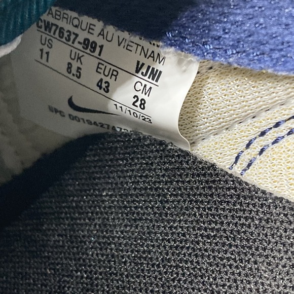 Nike Blue and White Athletic Shoes - Picture 11 of 11